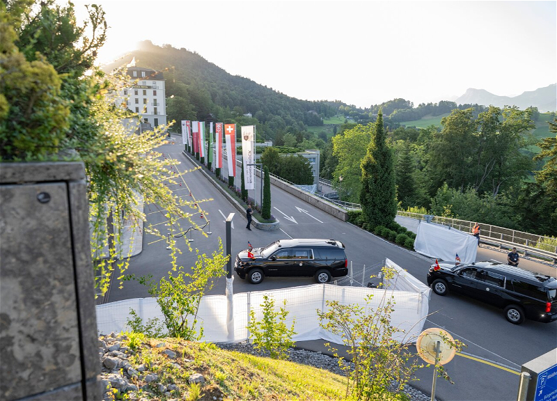 Delegations of the US and Iran arrive in Bürgenstock for negotiations