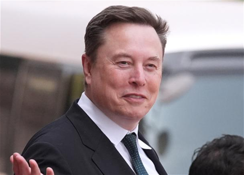 Elon Musk loses status as trillionaire
