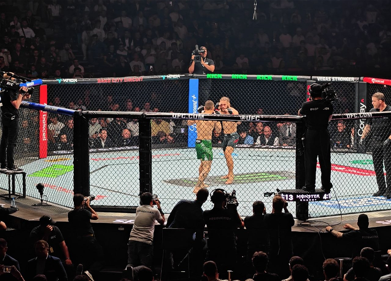 Rafael Fiziev knocks out Manuel Torres
