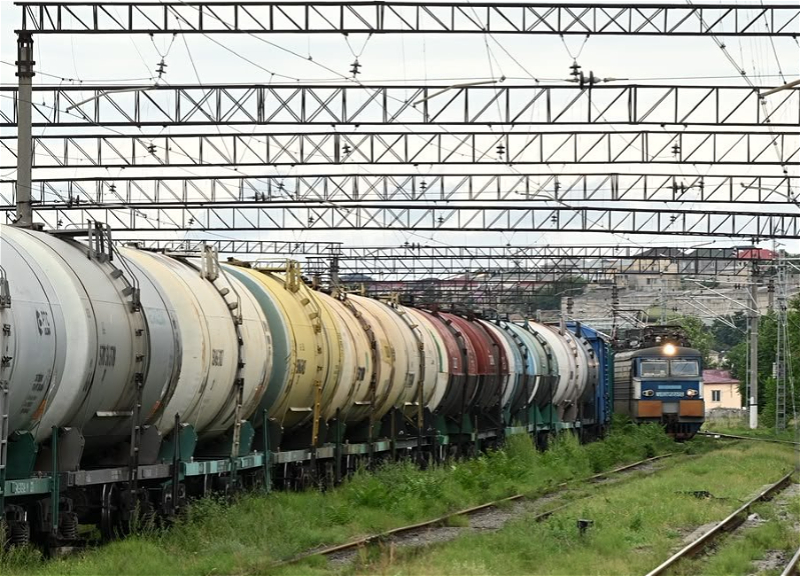 Через Азербайджан в Армению будут отправлены 30 вагонов с пропаном