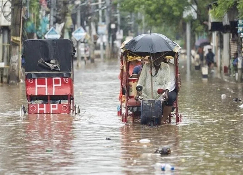 In India, 10 people die due to consequences of monsoon rains