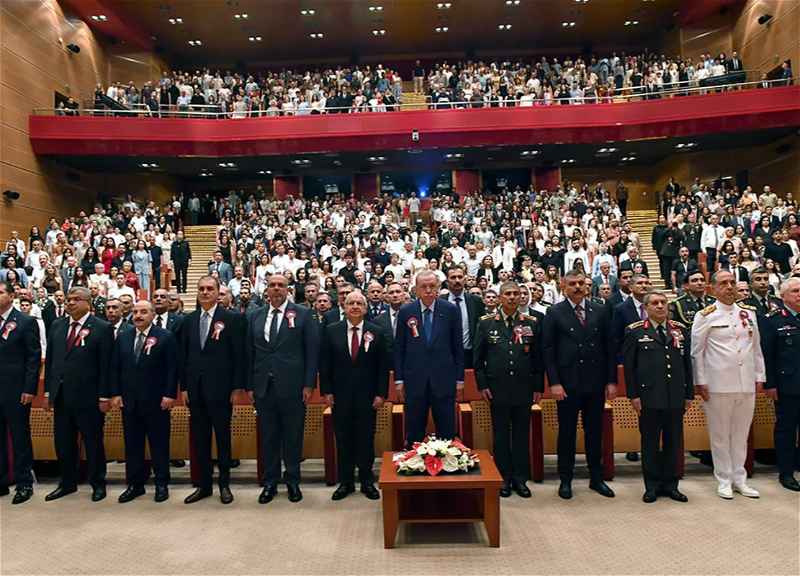 Zakir Hasanov takes part in military course graduation ceremony in Turkey with Erdogan