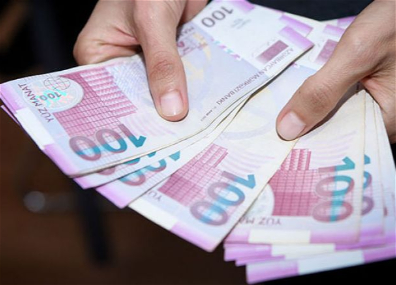 Updated 100 manat banknote enters circulation starting today - PHOTO