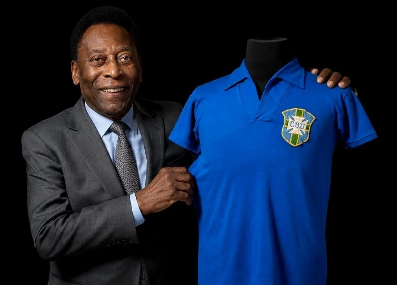 Pele's jersey from the 1958 World Cup final sold for almost $5 million - PHOTO