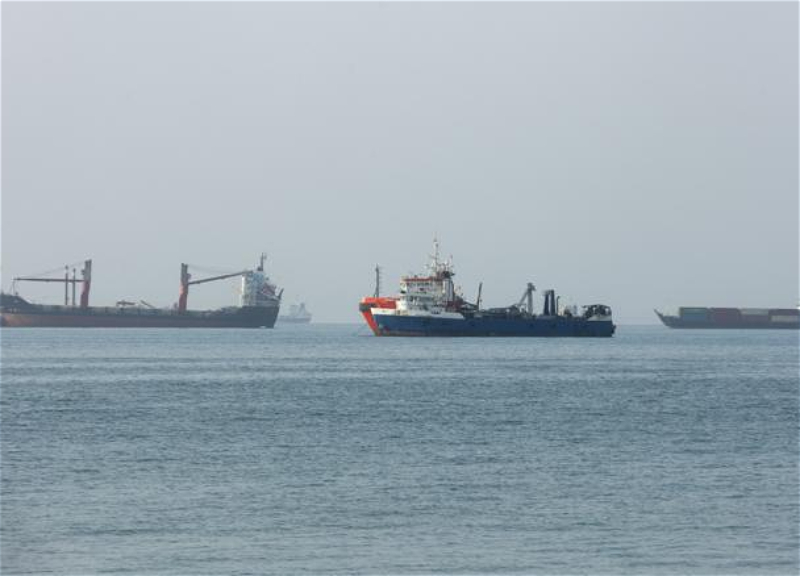 Hormuz will remain closed until US stops strikes on Iran, Tehran says