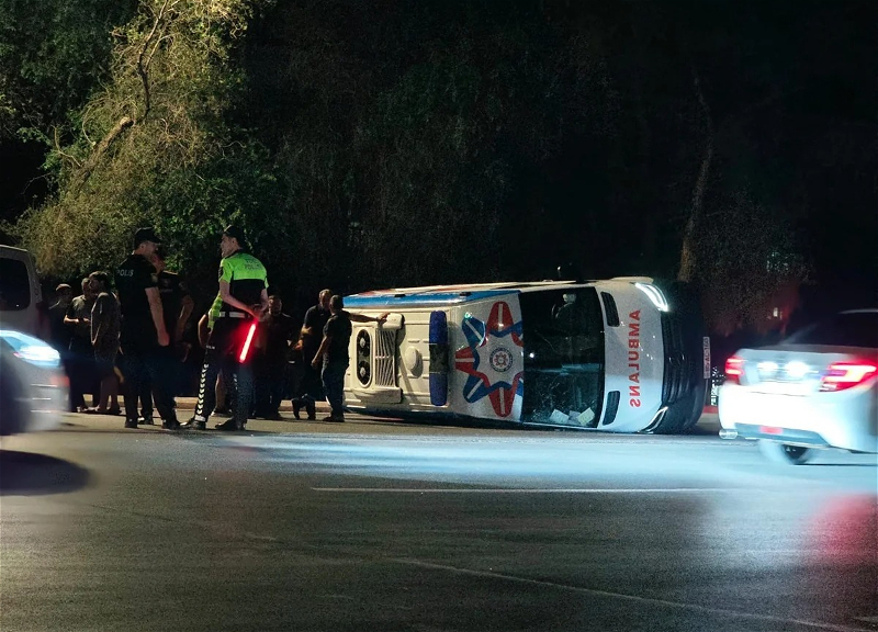 Accident involving ambulance occurs in center of Nakhchivan