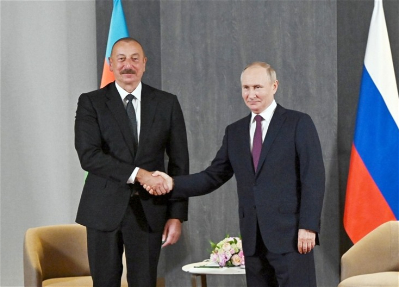 Vladimir Putin İlham Əliyevə zəng edib