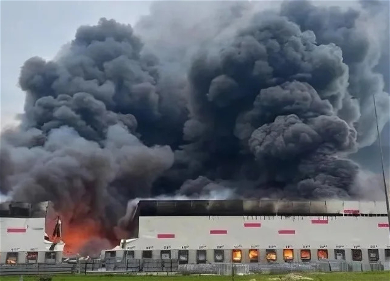 Wildberries warehouse burns in Ryazan after Ukrainian drone attack - VIDEO