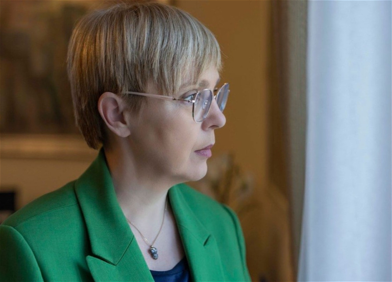 President of Slovenia broke her collarbone in a car accident
