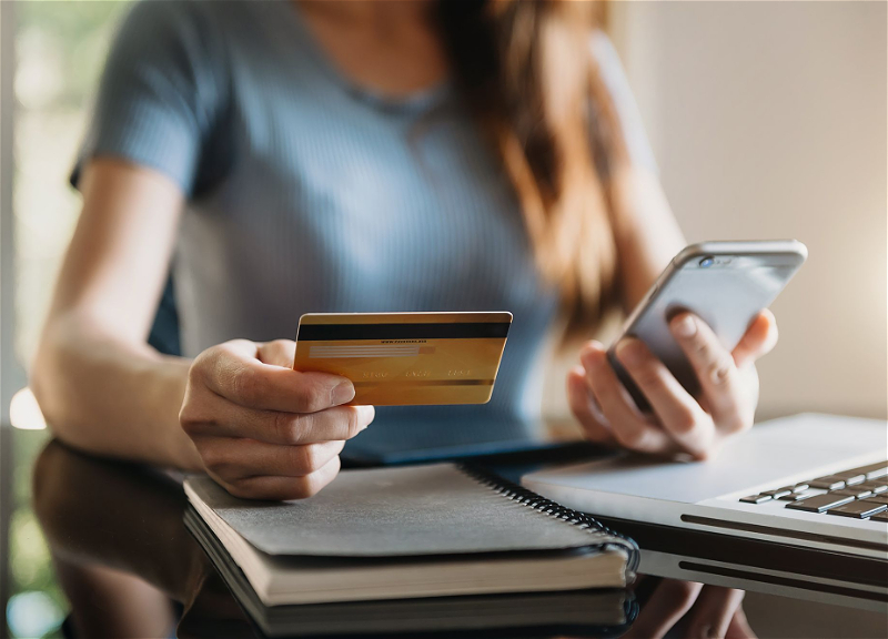 Azerbaijan clarifies rules on restrictions for card-to-card transfers