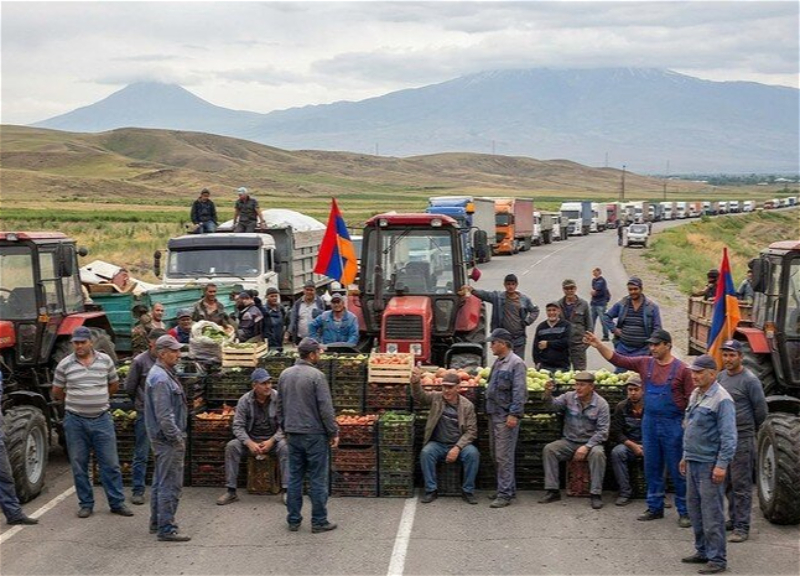 Armenian farmers demand that authorities resolve export problem