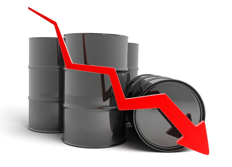 Азербайджанская нефть продолжает дешеветь
