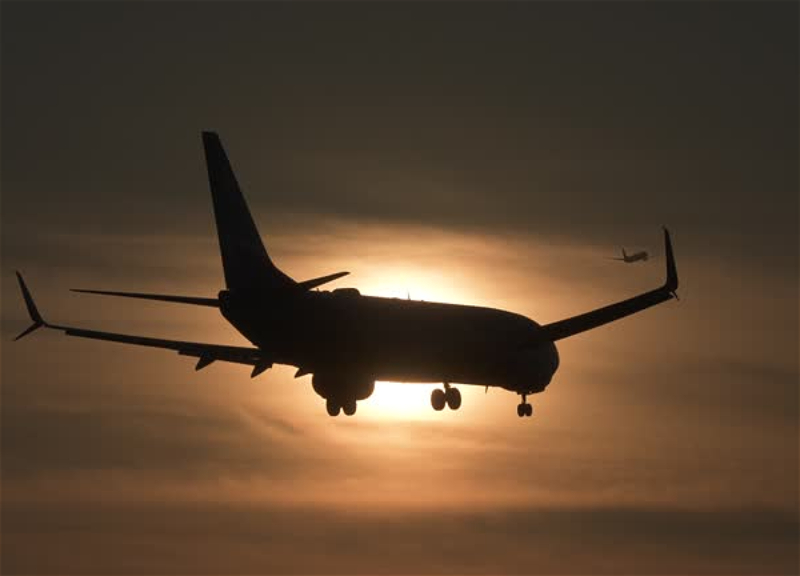 Passenger plane narrowly avoids crash during takeoff at Munich airport