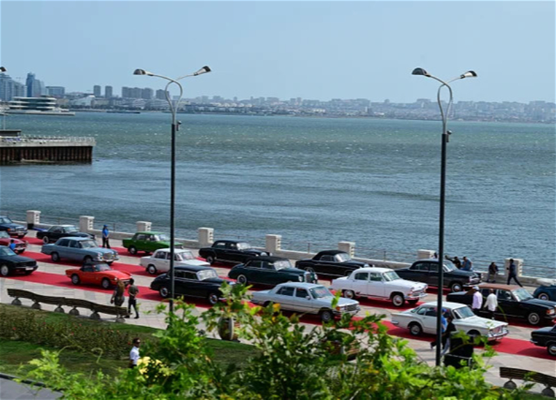 A classic car exhibition is underway in Baku - PHOTO