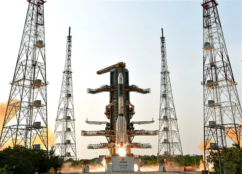 India puts an "all-seeing eye" into orbit