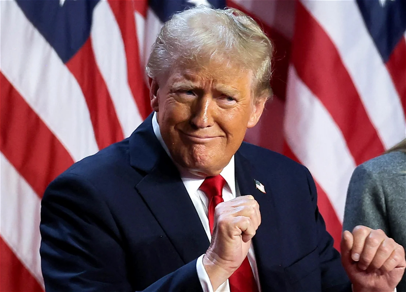 Trump says the Moon belongs to the U.S. - PHOTO