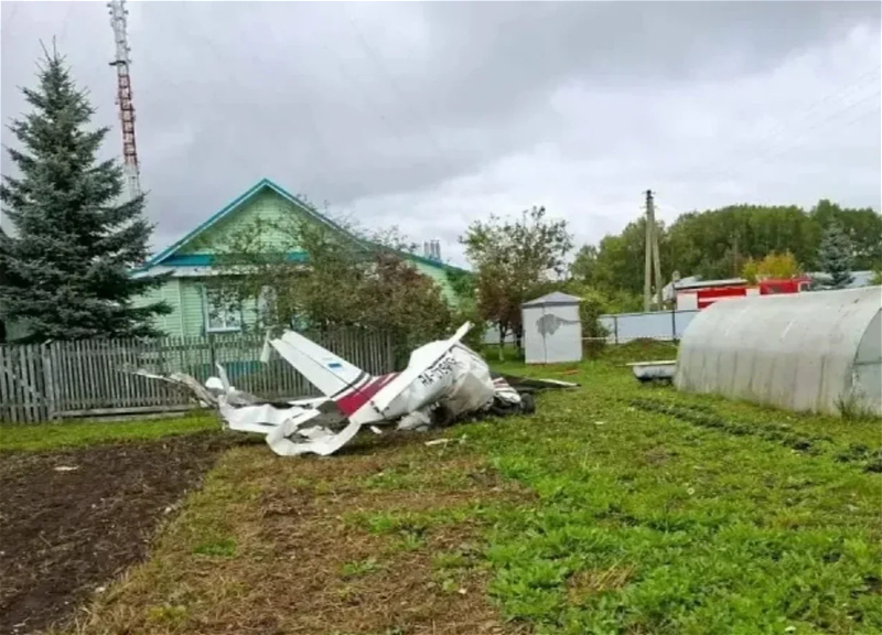 A light aircraft crashed in Tatarstan, killing the pilot and a passenger