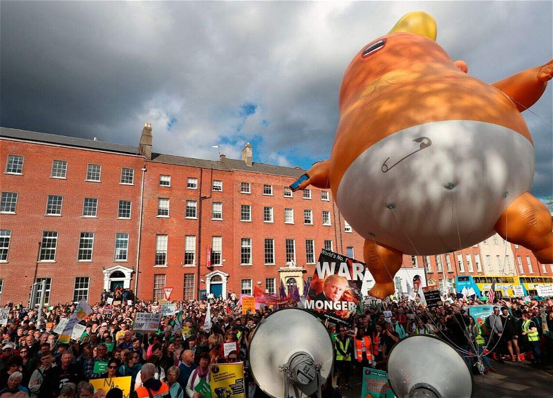 In Dublin, a protest against Trump's visit turned into a real show - VIDEO