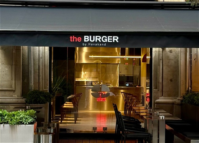 the Burger by Havakand открылся в Баку и пригласил пилотов Формулы 1 попробовать фирменные бургеры