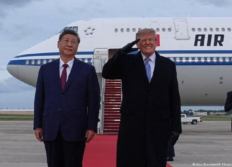 Experts say Trump's photo with Xi Jinping was altered with AI