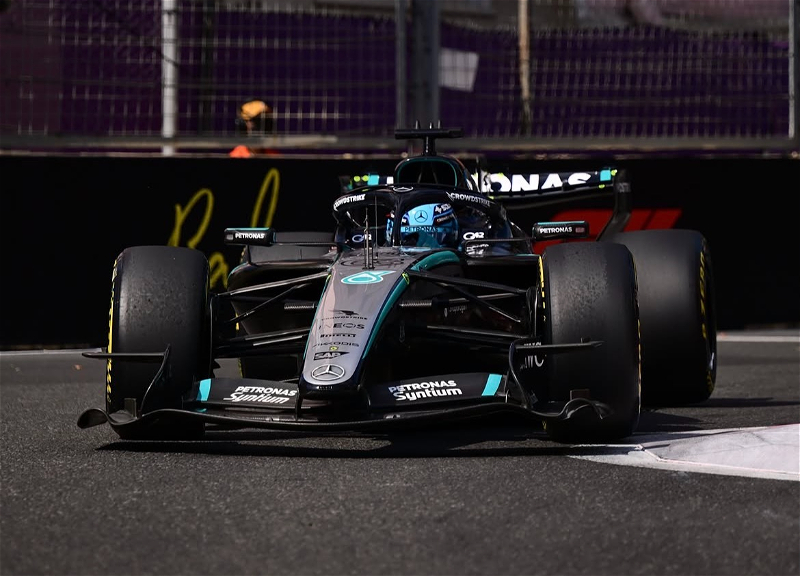 The main race of the 2026 Formula 1 Azerbaijan Grand Prix has started in Baku