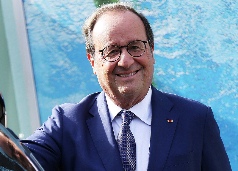 François Hollande does not rule out running in France's presidential election