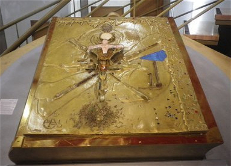 One of the world's most expensive books stolen in France