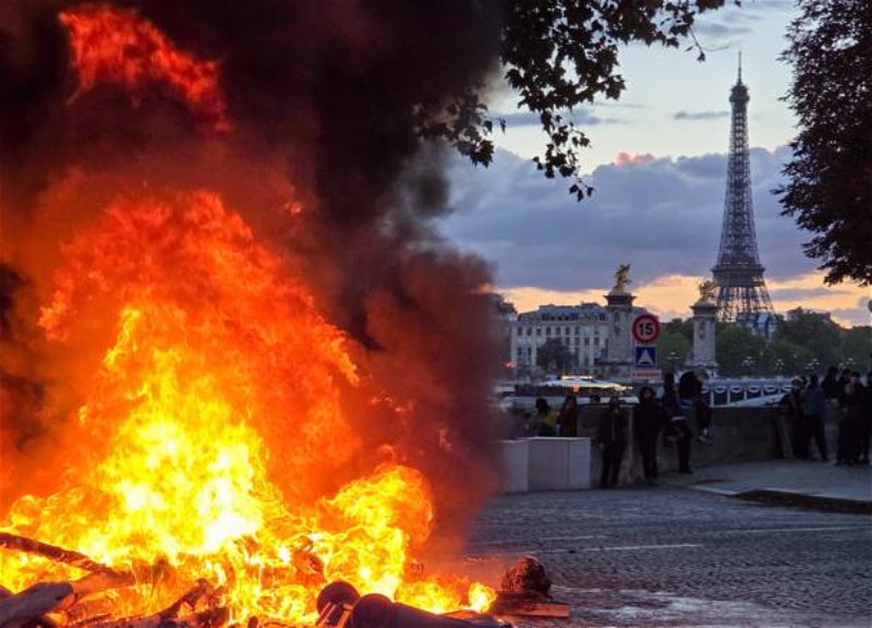French prime minister intends to continue the practice of curfews