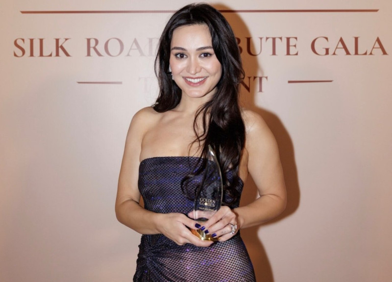 Azerbaijani actress and director Tahmina Rafaella wins a Golden Globes award - PHOTO - VIDEO