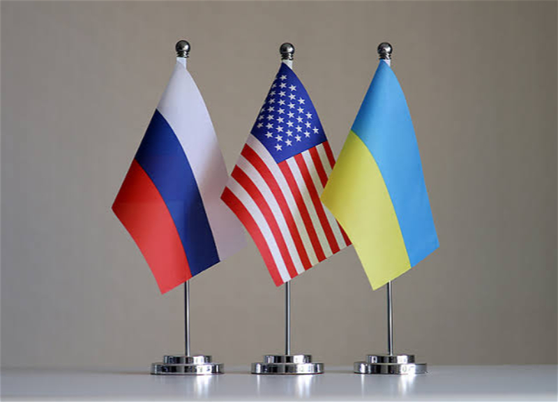 Zelensky announces trilateral meeting
