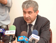 Али Ахмедов: «Оппозиция настолько тщедушна, что в изобретении плана ее раскола нет нужды»