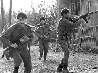 Сегодня ночью подразделения ВС Армении подвергли обстрелу позиции ВС Азербайджана