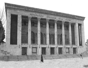 Власть подписи: Новый спектакль в Азербайджанском академическом национальном драматическом театре