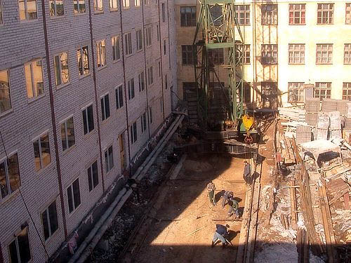 В январе-феврале 2007 года в Азербайджане произведено строительных работ на  318,2 млн. манатов