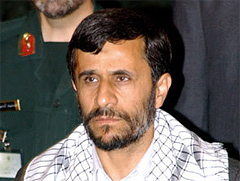 Welt Online: Как Ахмадинеджат оборачивает ситуацию с захваченными моряками с свою пользу