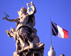 Наши соотечественники во Франции голосуют за Франсуа Байру