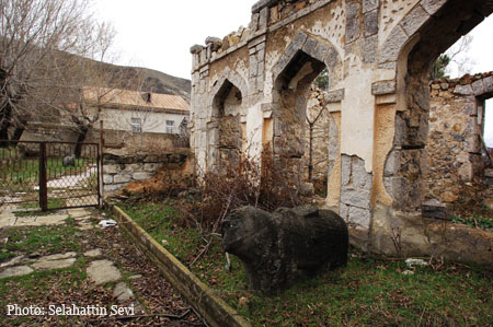 Zaman: Собственность азербайджанцев в Нагорном Карабахе разграблена