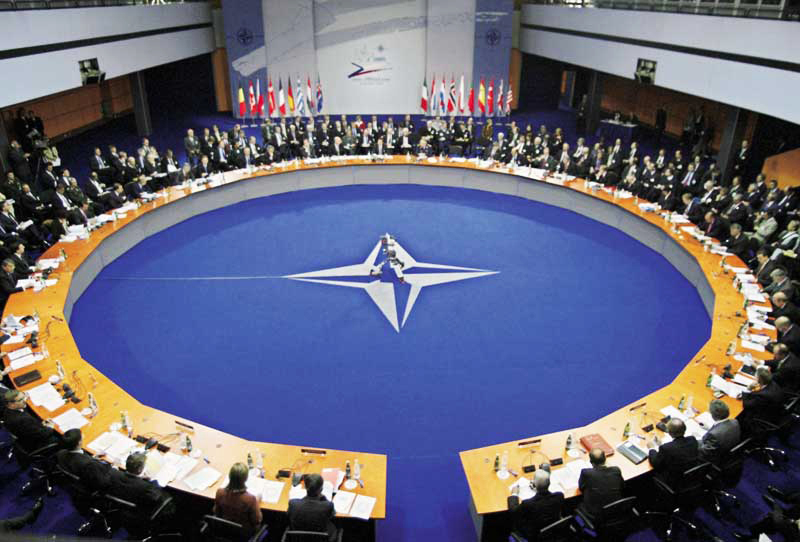 Министр иностранных дел Эльмар Мамедъяров встретился с руководством НАТО