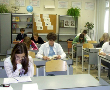 В общеобразовательных школах выпускные экзамены будут проводиться по четырем предметам