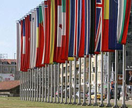 НАТО подрывает стабильность Европы