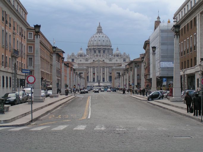 Ватикан опубликовал 10 заповедей автомобилиста