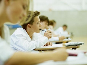 16%  студентов русского сектора не смогли сдать экзамен по азербайджанскому языку