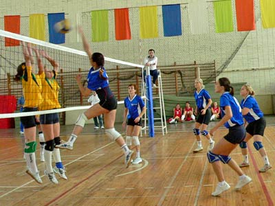 Женская сборная Азербайджана по волейболу проводит сборы в Губе