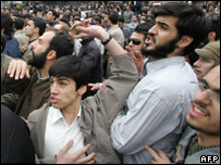 Иранские студенты сравнили Ахмадинеджада с Пиночетом