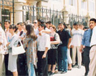 Молодежь в Азербайджане пассивнее людей среднего возраста