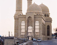 В окрестностях мечети Бибиэйбат выселили еще одну семью
