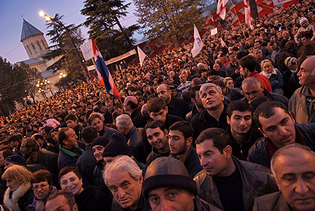 Митинг в Тбилиси переместился на Майдан