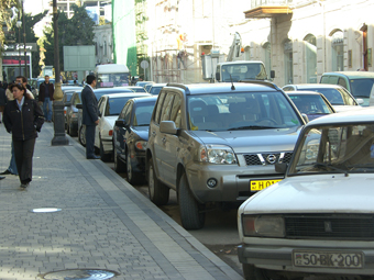 В Баку будут установлены новые знаки дорожного движения