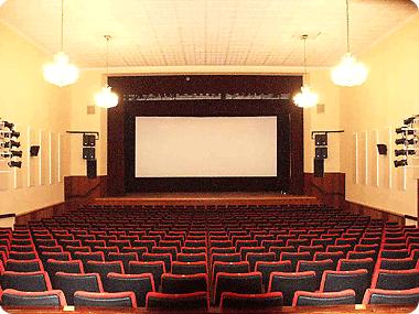 Сегодня в кинотеатре «Низами» состоится первый публичный показ фильма о Сулеймане Стальском