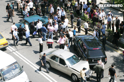 В Сумгайыте автомобиль сбил женщину